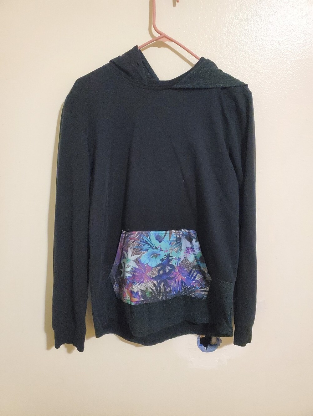 Black hoodie,